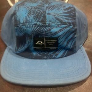 Oakley 5 panel Mens or Woman’s athletic hat new no tags